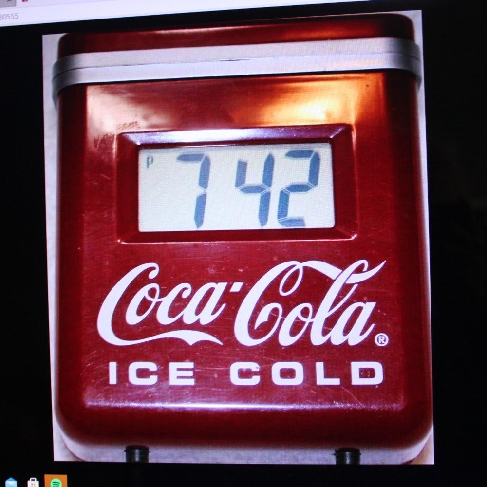 Coke vending machine mini  clock/alarm digital